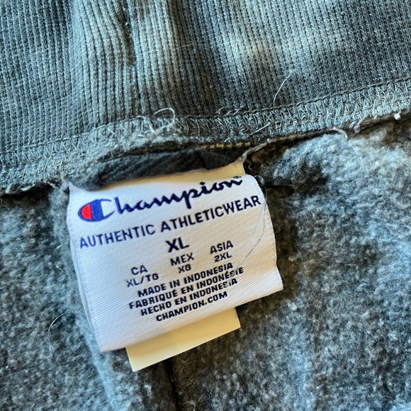Champion Sweats - Picture 2 of 2